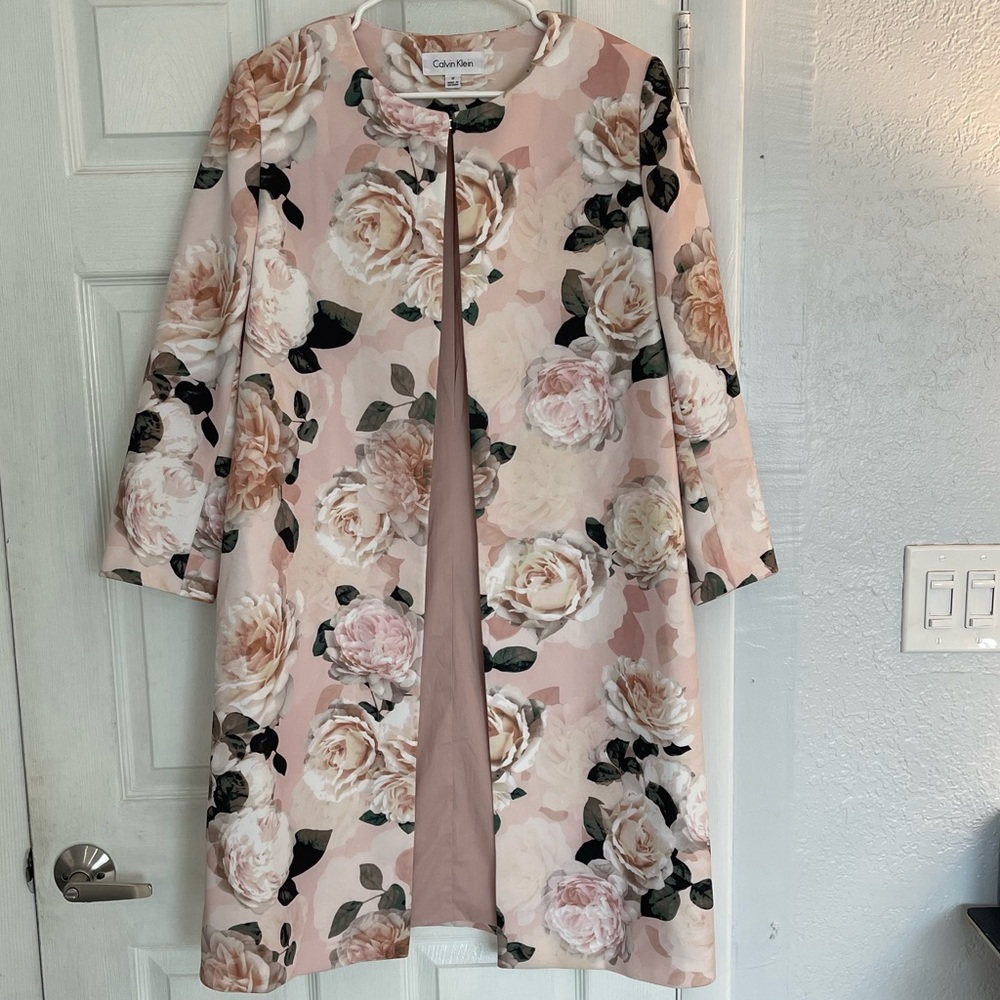Calvin Klein Rose pattern coat in light pink - size 12